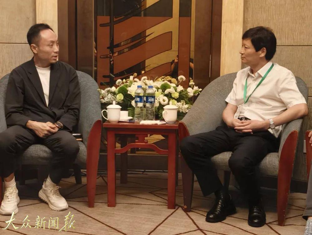 <strong>粤港澳华文媒体联合采访团副团长会见贵州省遵义市副市长陈致豫</strong>